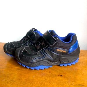 Geox winter waterproof boys shoe WORN ONCE!